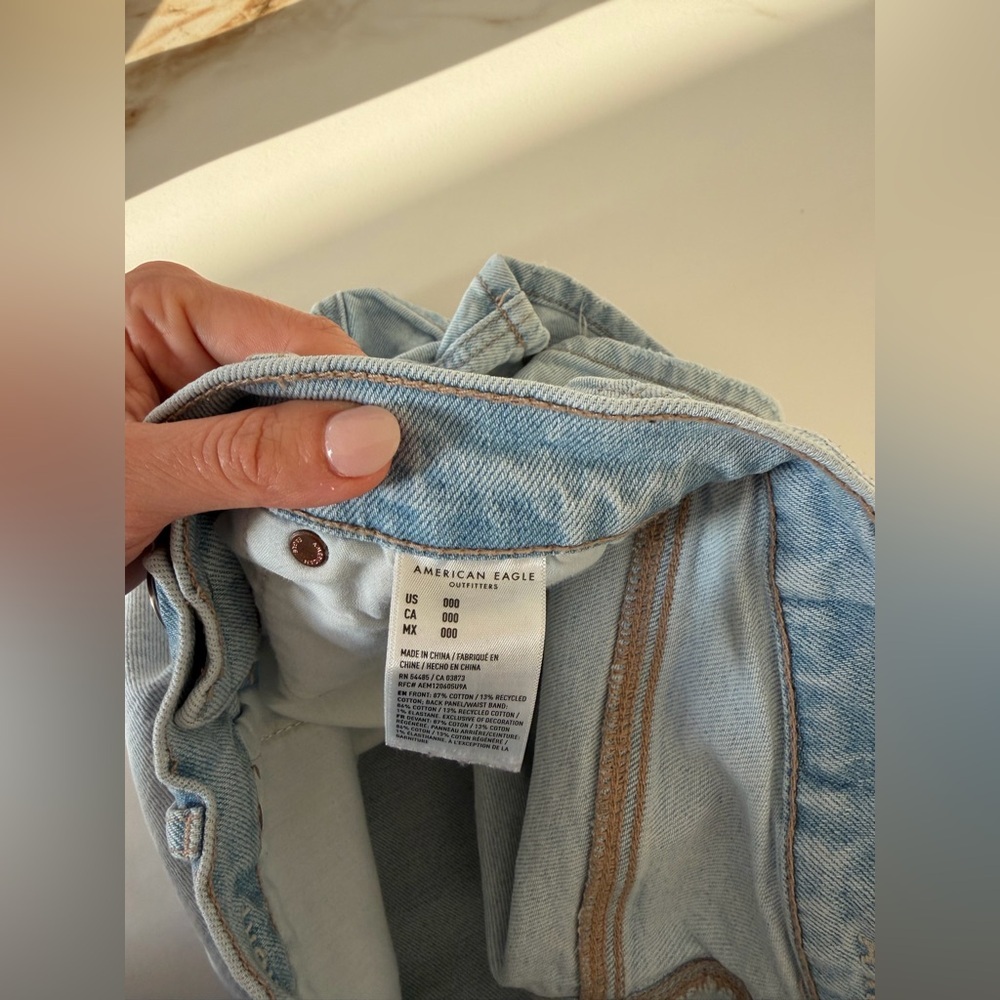 American Eagle Outfitters Light Wash Jean Shorts 000 - Picture 7 of 8